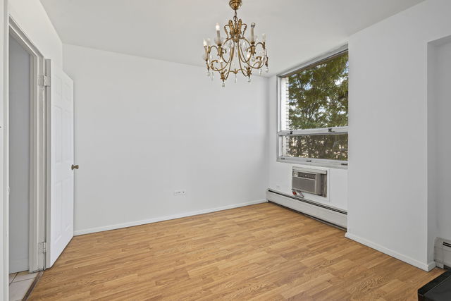 9001 Golf Road #5B, Des Plaines, IL 60016