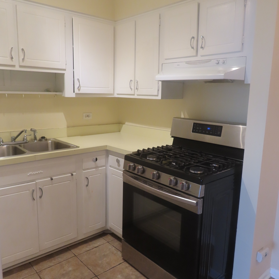 7234 W North Avenue #1008, Elmwood Park, IL 60707