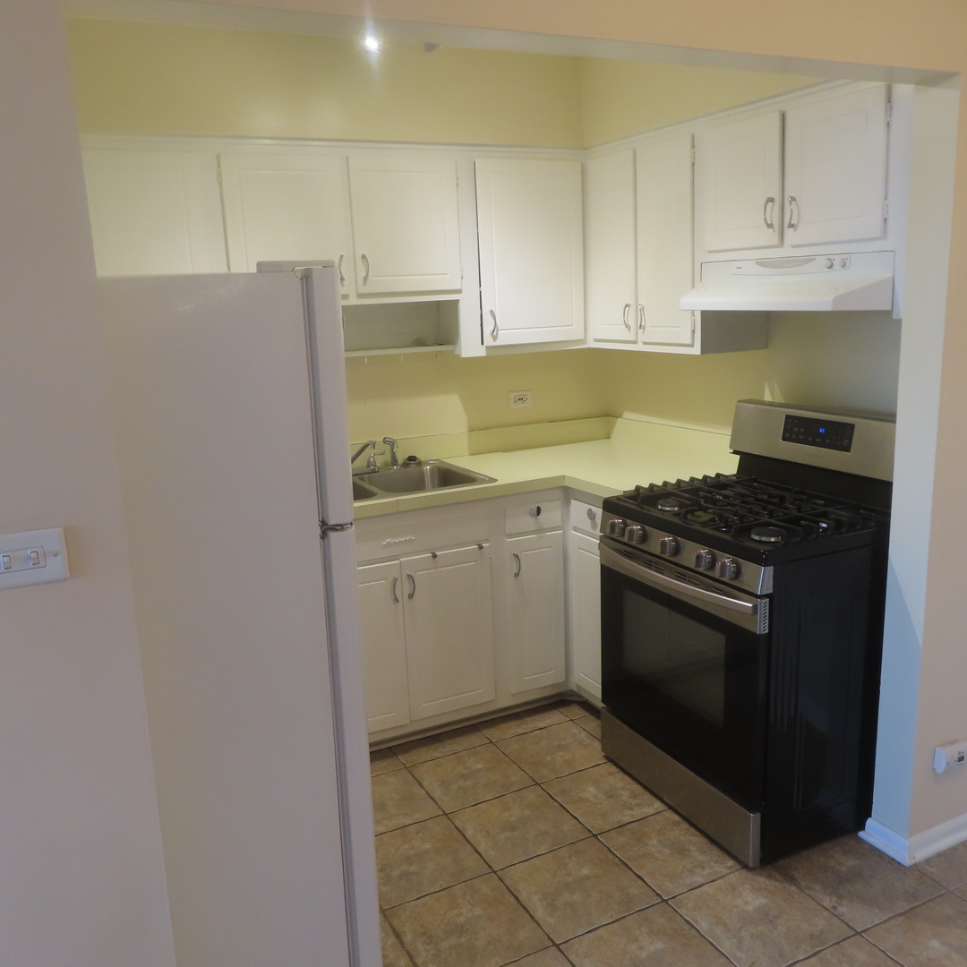 7234 W North Avenue #1008, Elmwood Park, IL 60707