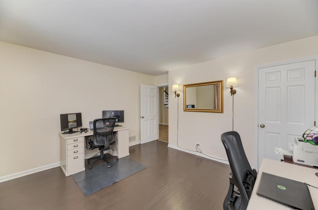 1010 W Haven Drive, Arlington Heights, IL 60005