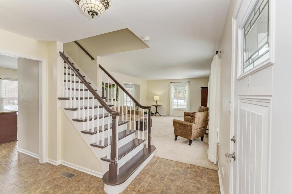 1010 W Haven Drive, Arlington Heights, IL 60005