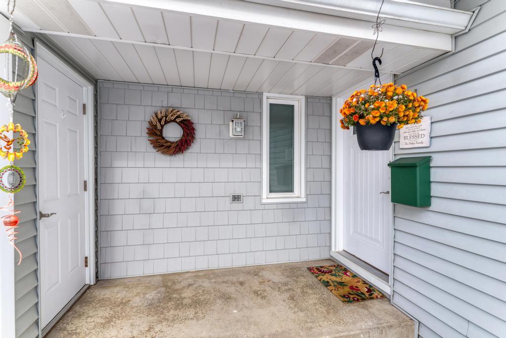 1010 W Haven Drive, Arlington Heights, IL 60005