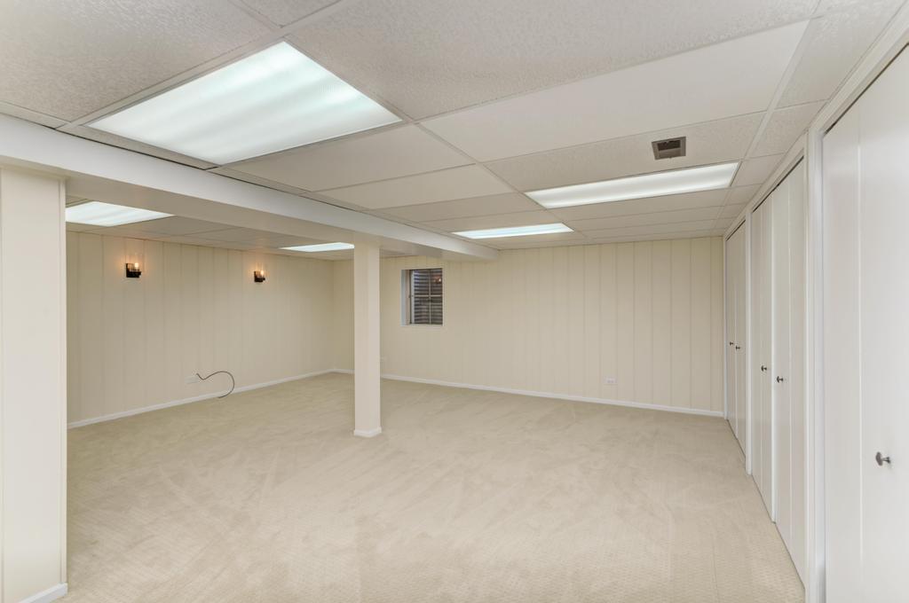 1010 W Haven Drive, Arlington Heights, IL 60005