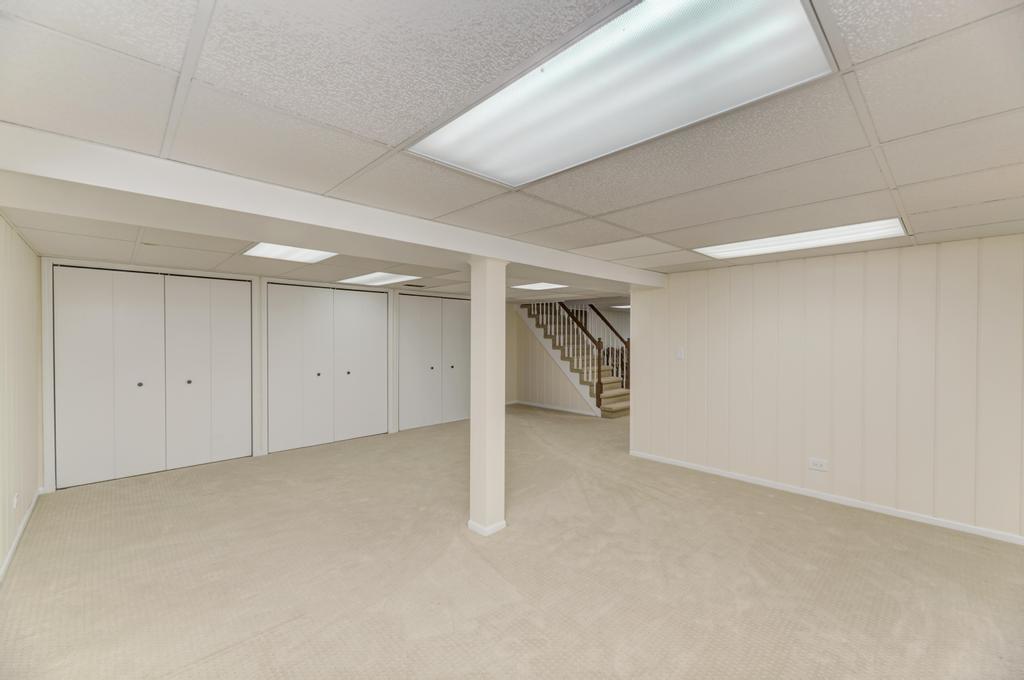 1010 W Haven Drive, Arlington Heights, IL 60005