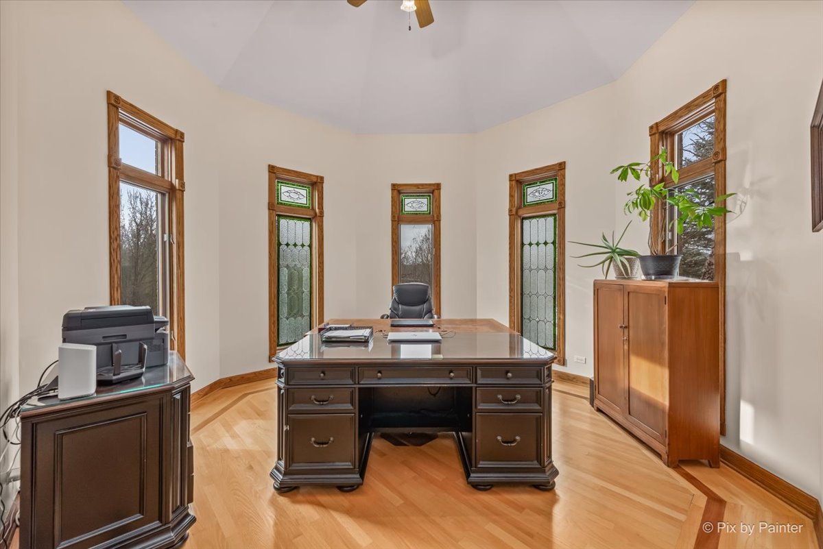 10018 Haegers Bend Road, Algonquin, IL 60102