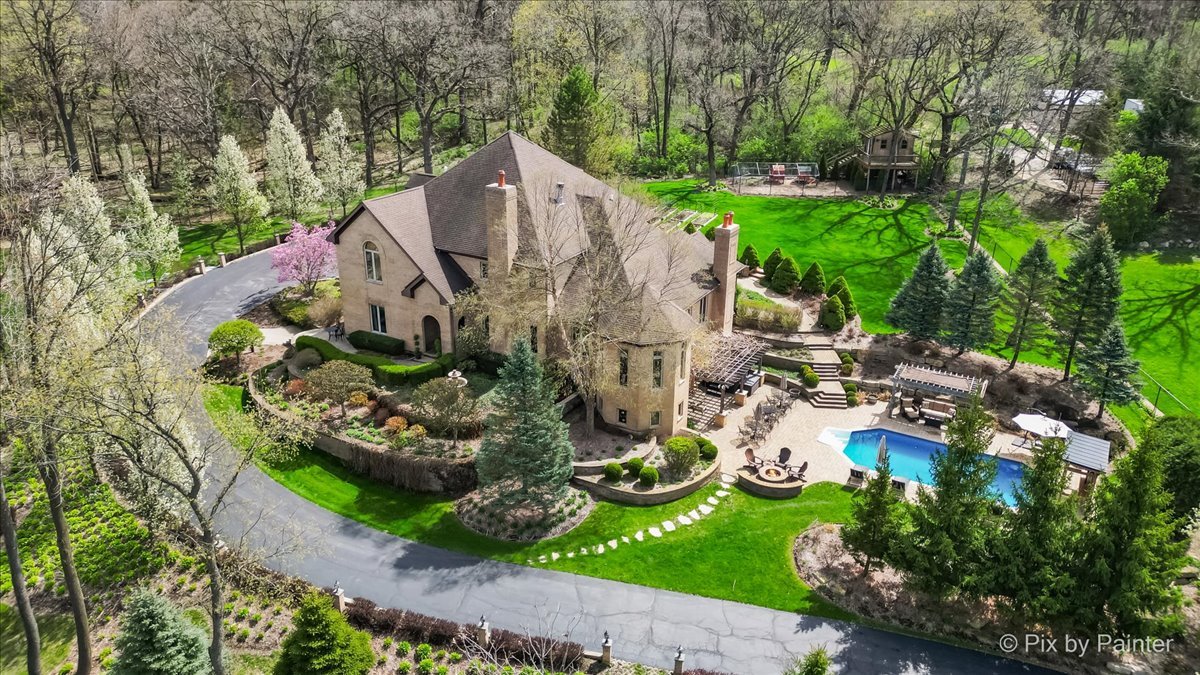 10018 Haegers Bend Road, Algonquin, IL 60102