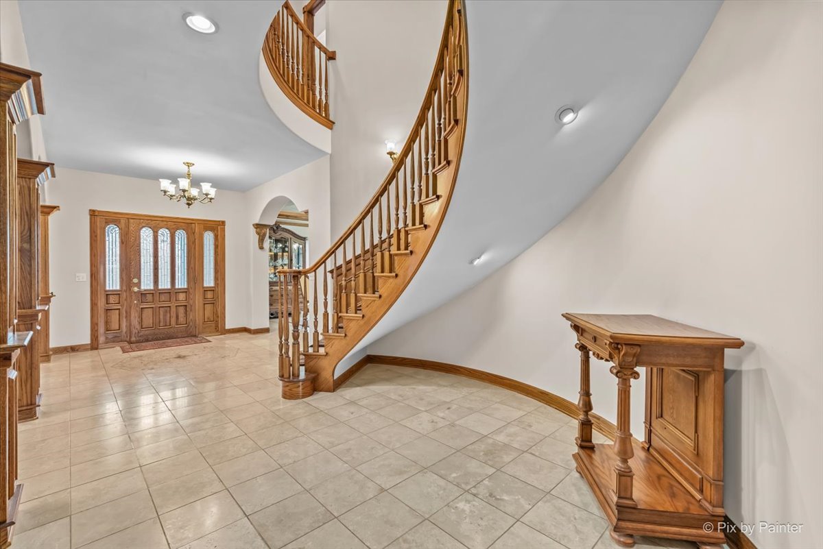 10018 Haegers Bend Road, Algonquin, IL 60102