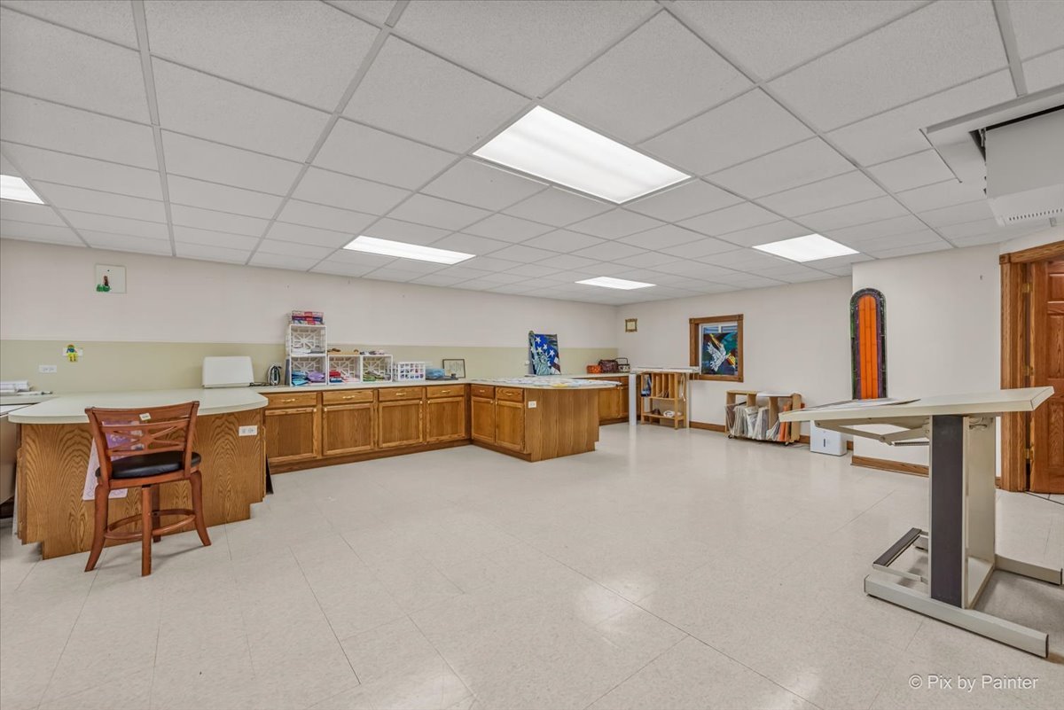 10018 Haegers Bend Road, Algonquin, IL 60102