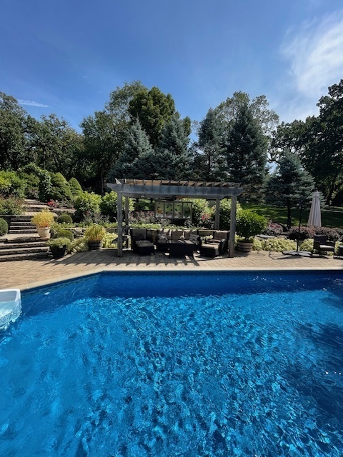 10018 Haegers Bend Road, Algonquin, IL 60102