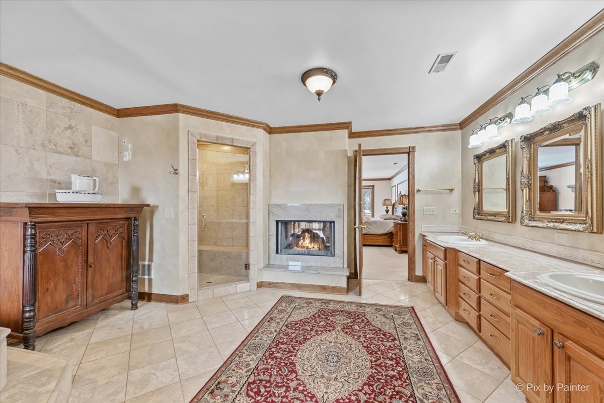 10018 Haegers Bend Road, Algonquin, IL 60102