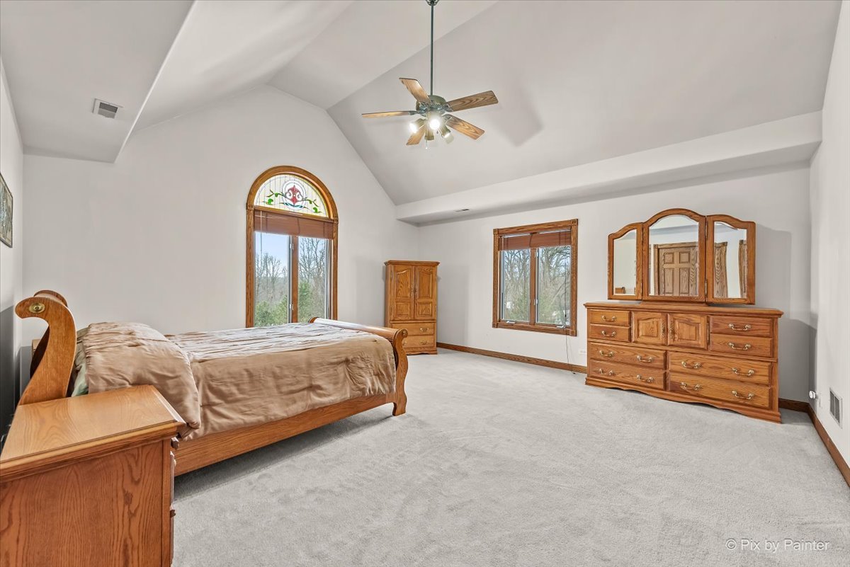 10018 Haegers Bend Road, Algonquin, IL 60102