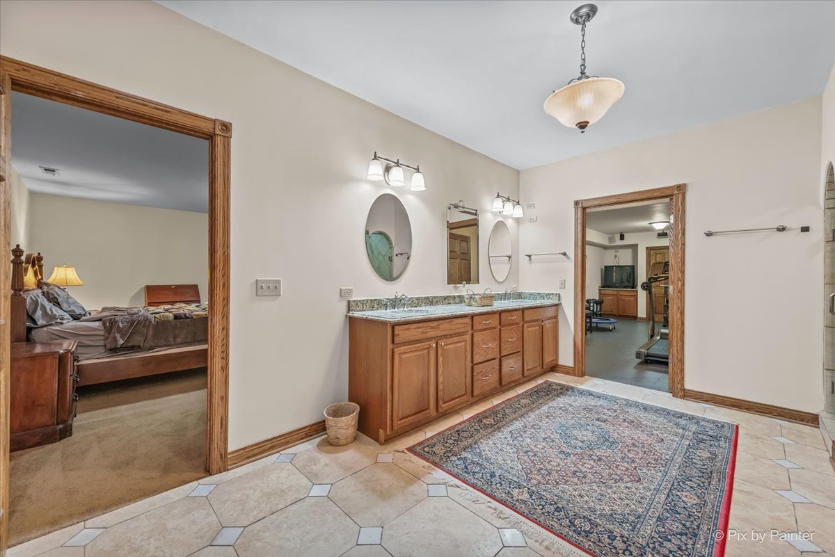 10018 Haegers Bend Road, Algonquin, IL 60102