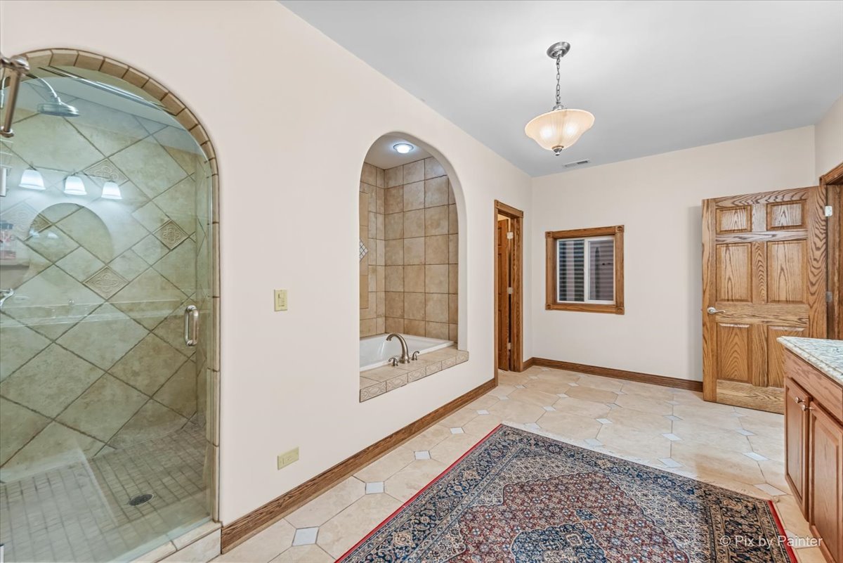 10018 Haegers Bend Road, Algonquin, IL 60102