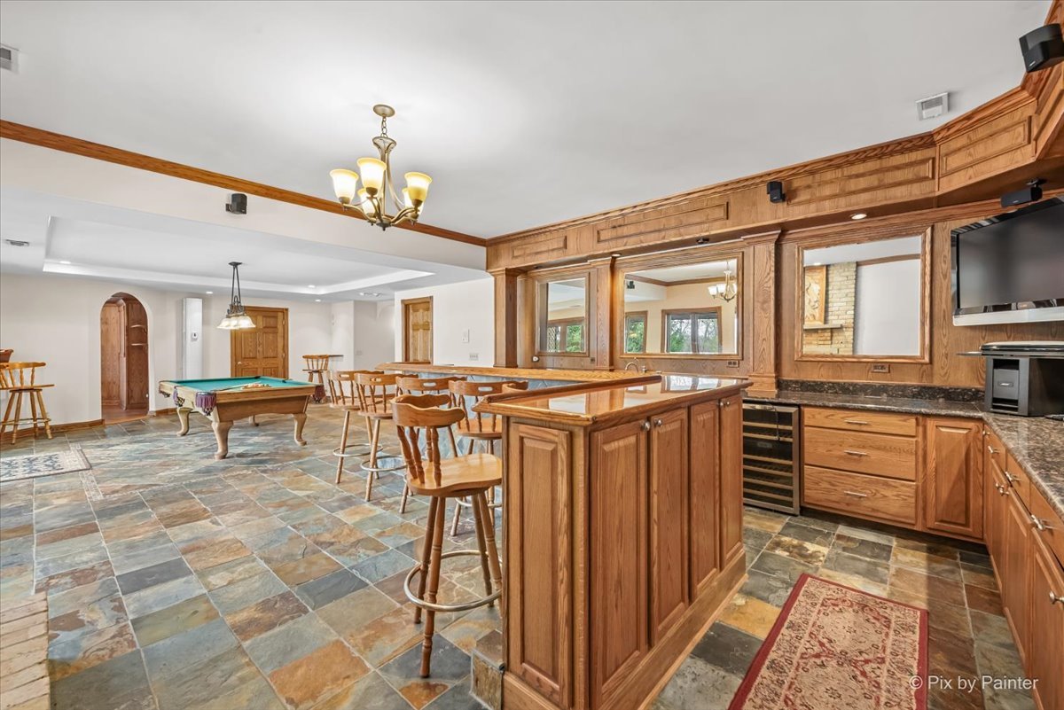 10018 Haegers Bend Road, Algonquin, IL 60102