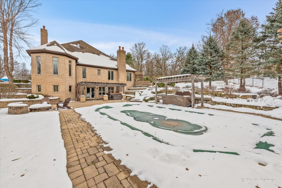 10018 Haegers Bend Road, Algonquin, IL 60102