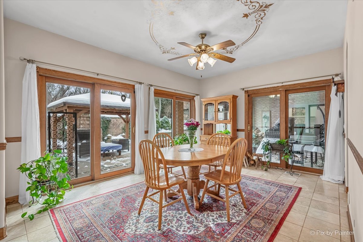 10018 Haegers Bend Road, Algonquin, IL 60102