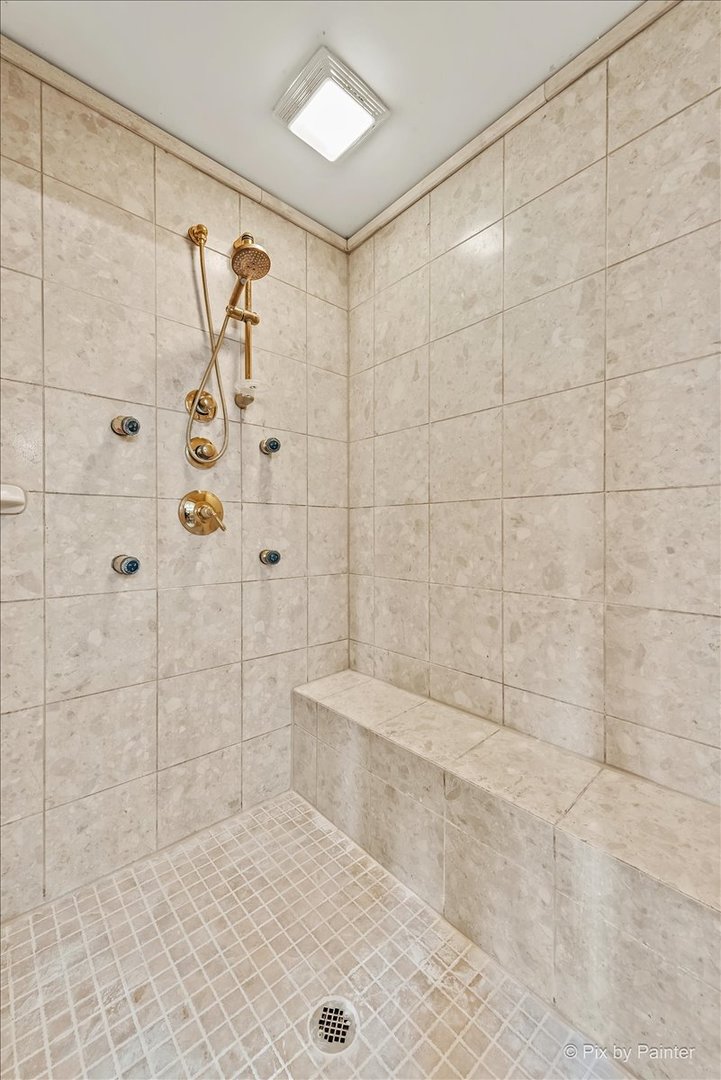 10018 Haegers Bend Road, Algonquin, IL 60102