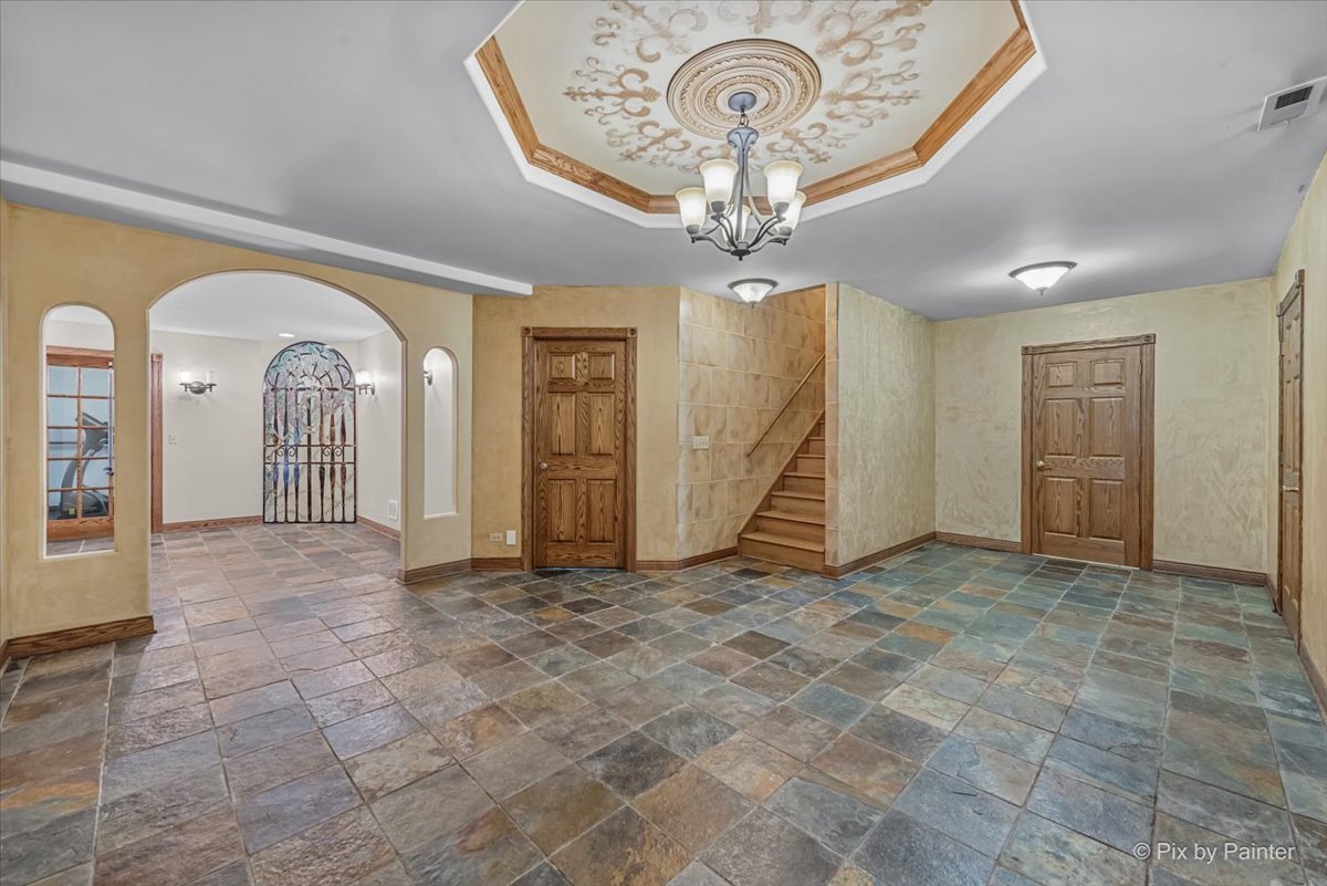 10018 Haegers Bend Road, Algonquin, IL 60102