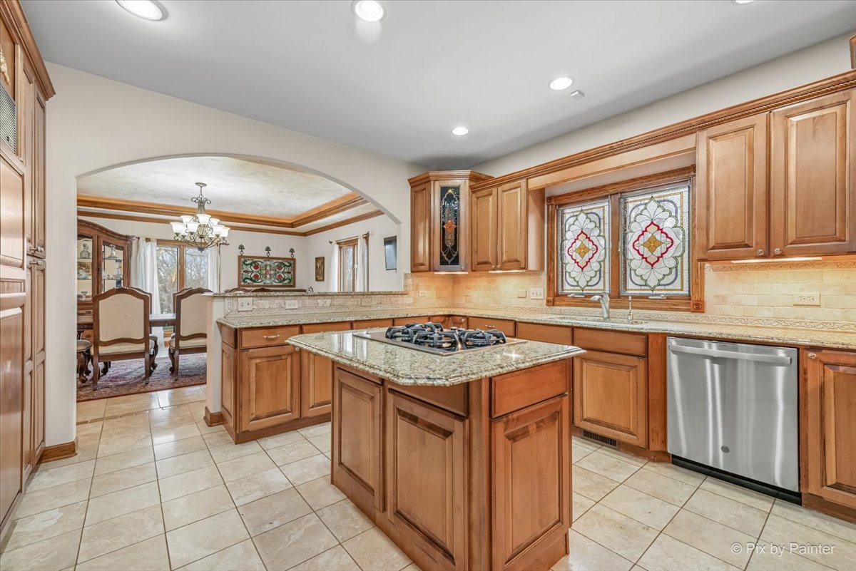 10018 Haegers Bend Road, Algonquin, IL 60102