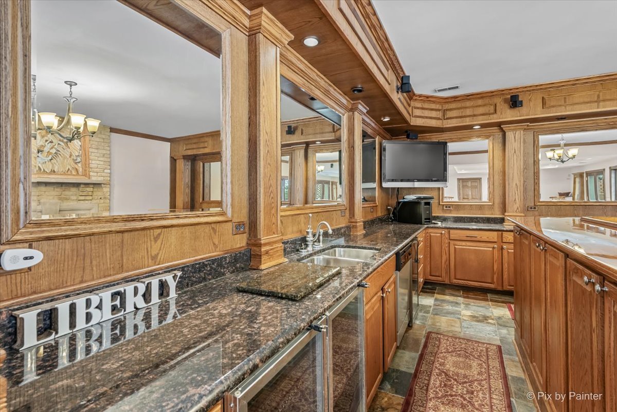 10018 Haegers Bend Road, Algonquin, IL 60102