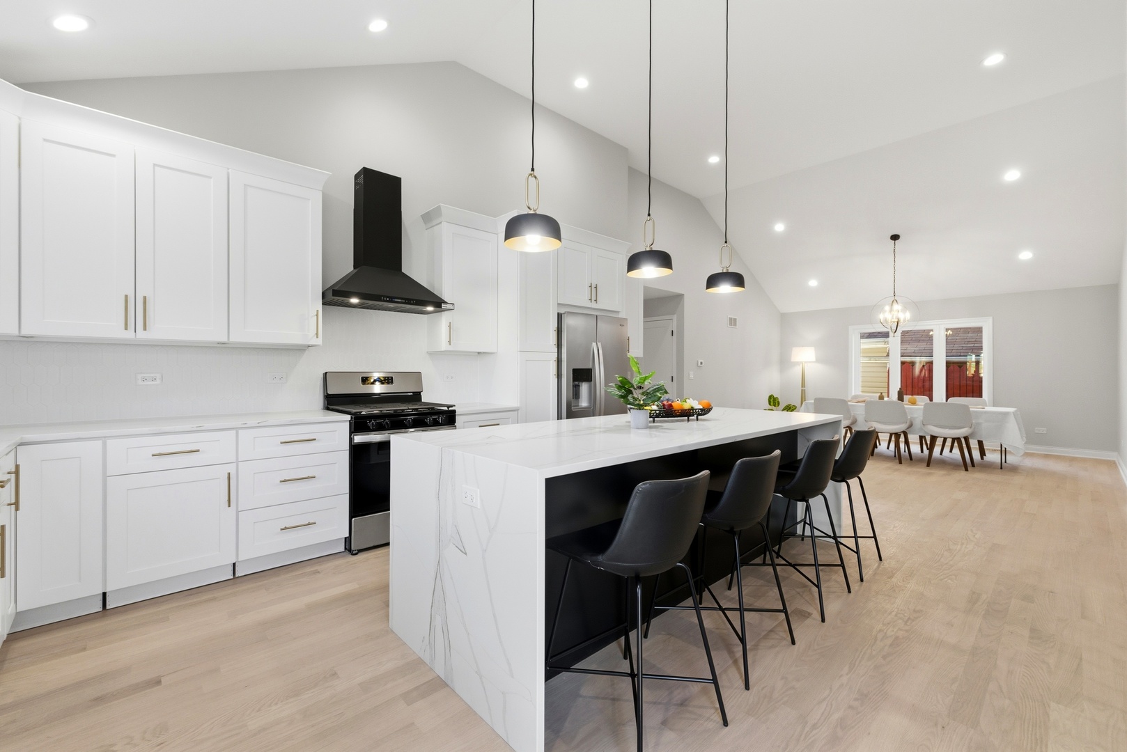 8332 S 77th Court, Bridgeview, IL 60455