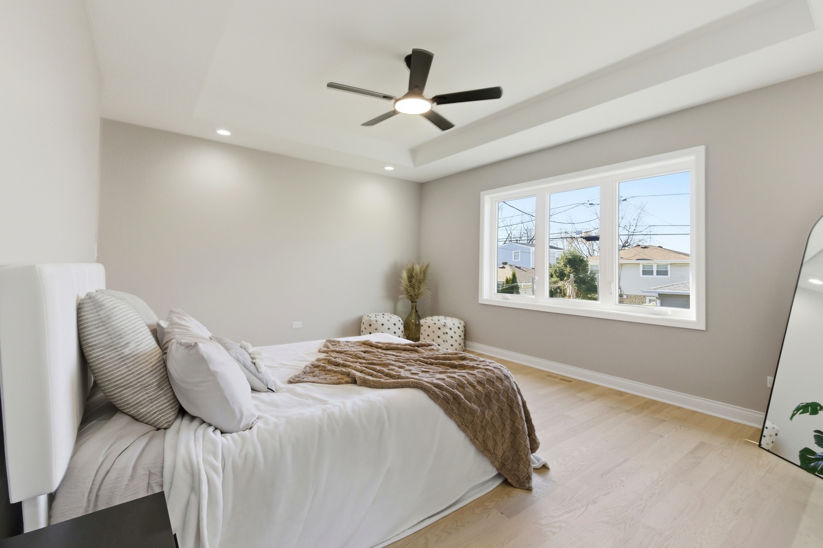 8332 S 77th Court, Bridgeview, IL 60455