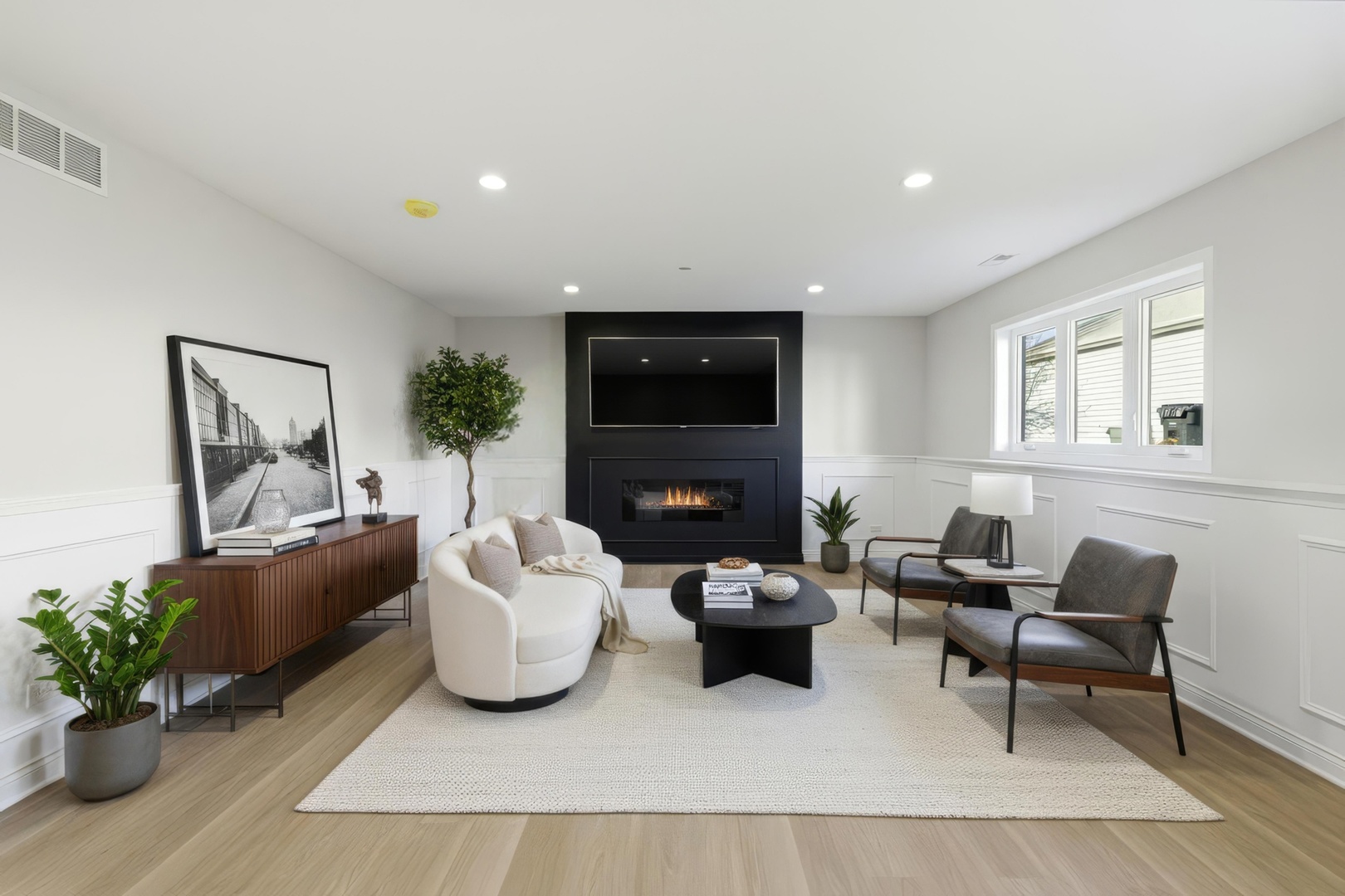 8332 S 77th Court, Bridgeview, IL 60455