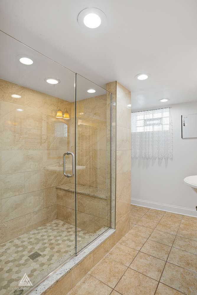 3644 Scott Street, Franklin Park, IL 60131