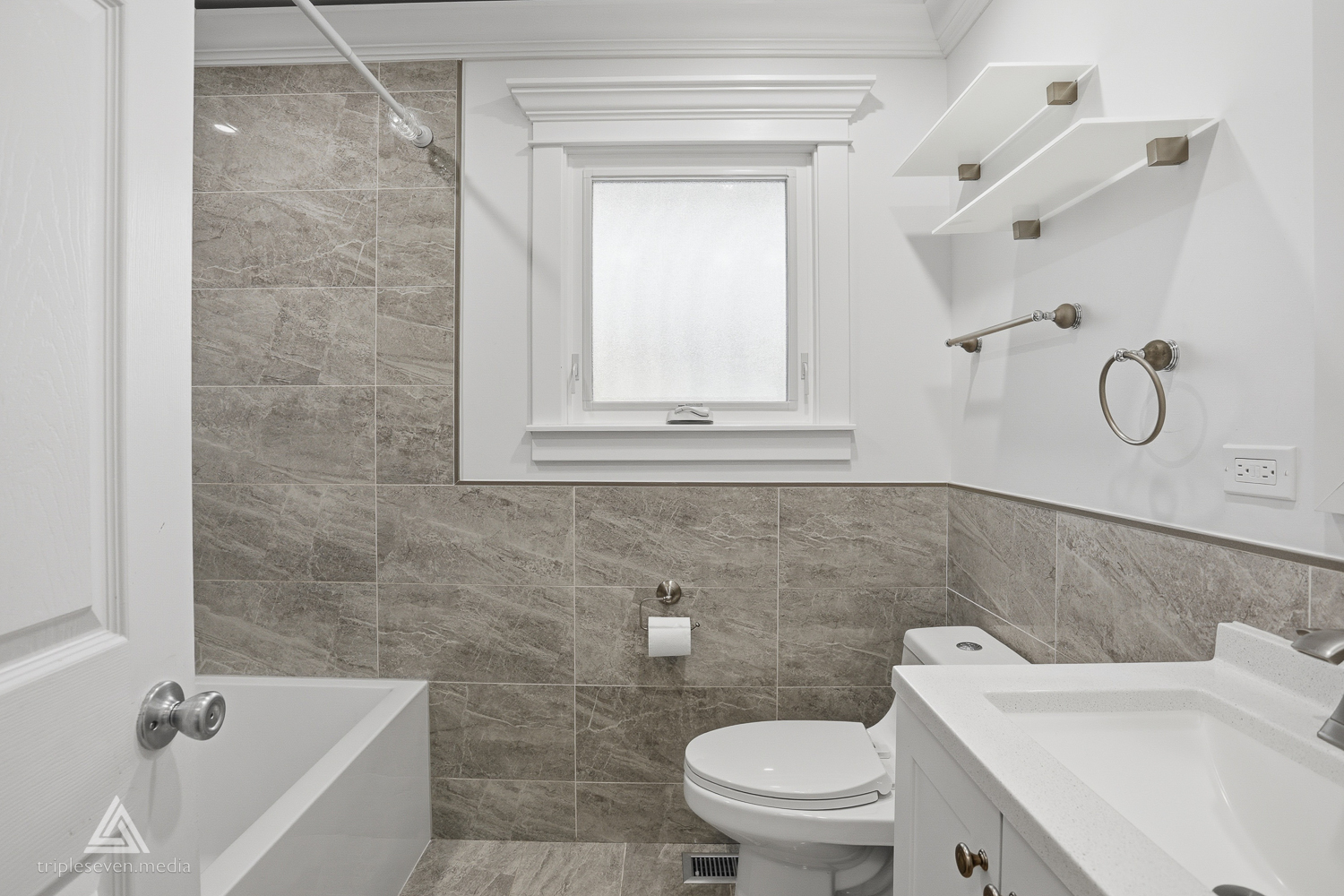 3644 Scott Street, Franklin Park, IL 60131