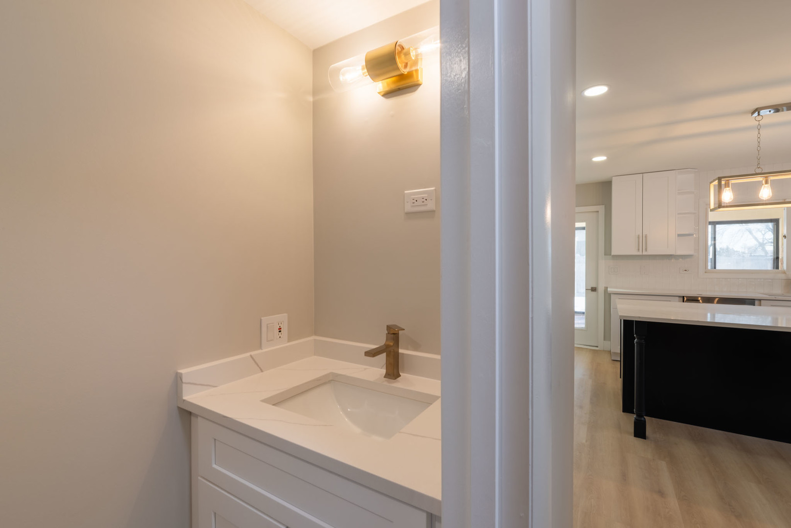 3437 Summerhill Drive, Woodridge, IL 60517