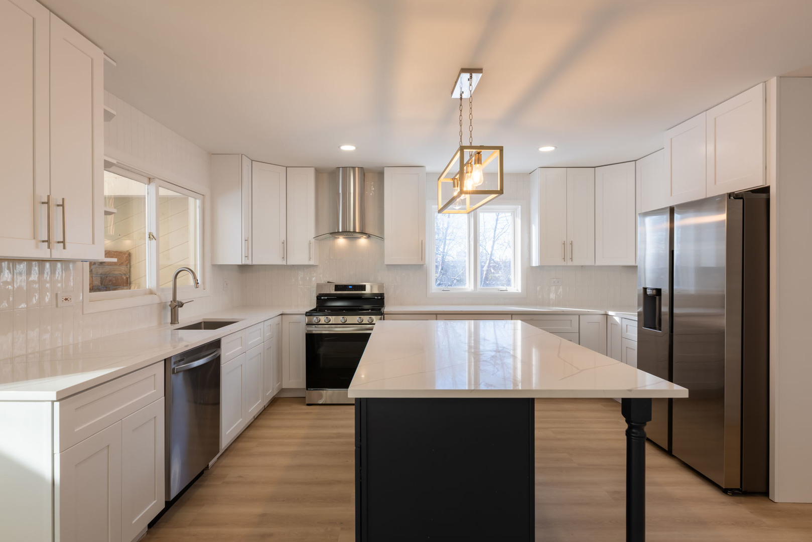 3437 Summerhill Drive, Woodridge, IL 60517