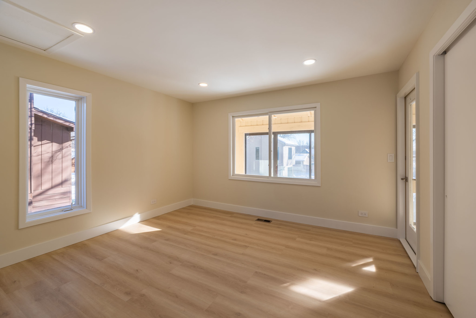 3437 Summerhill Drive, Woodridge, IL 60517