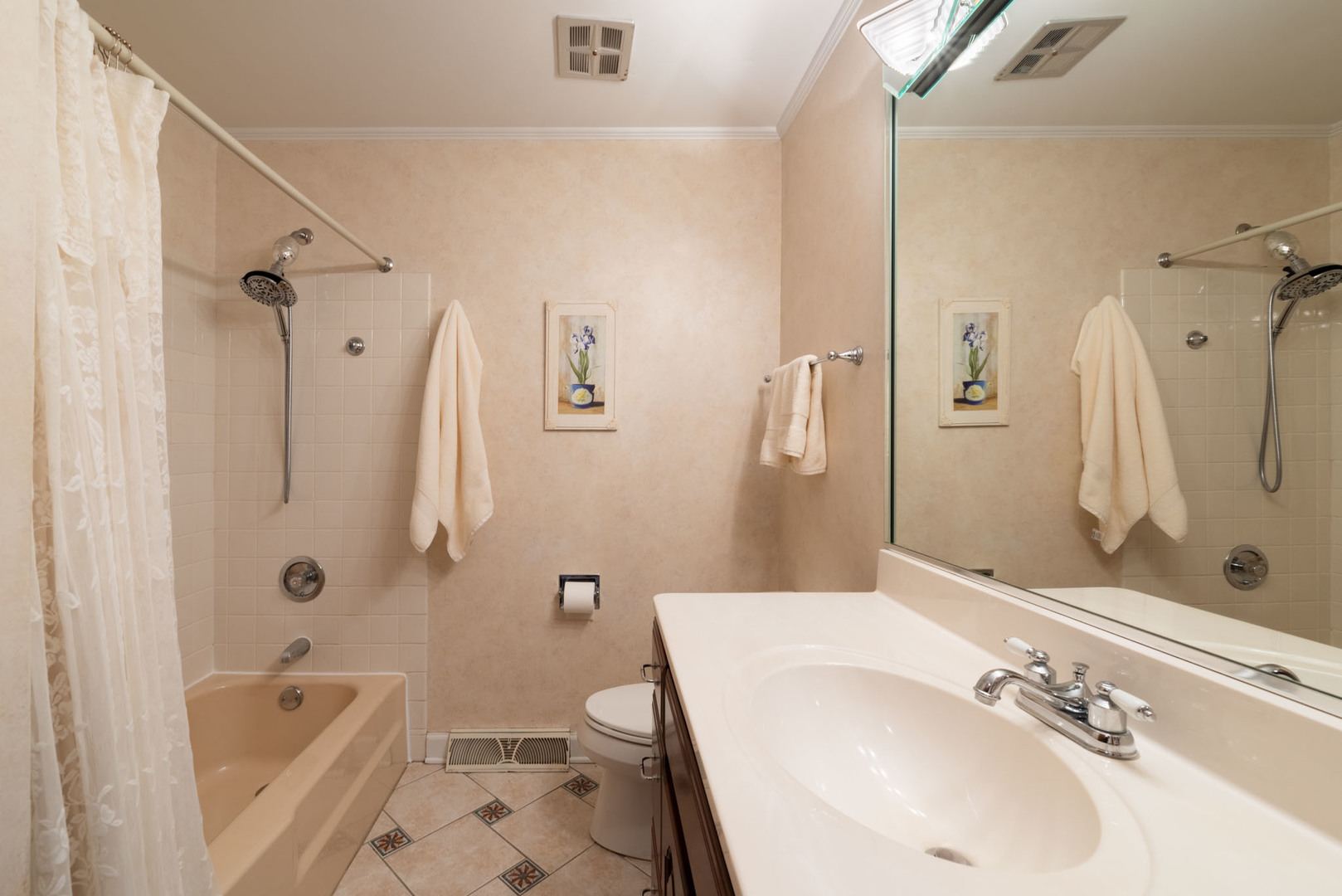 795 Plymouth Road, Hoffman Estates, IL 60192