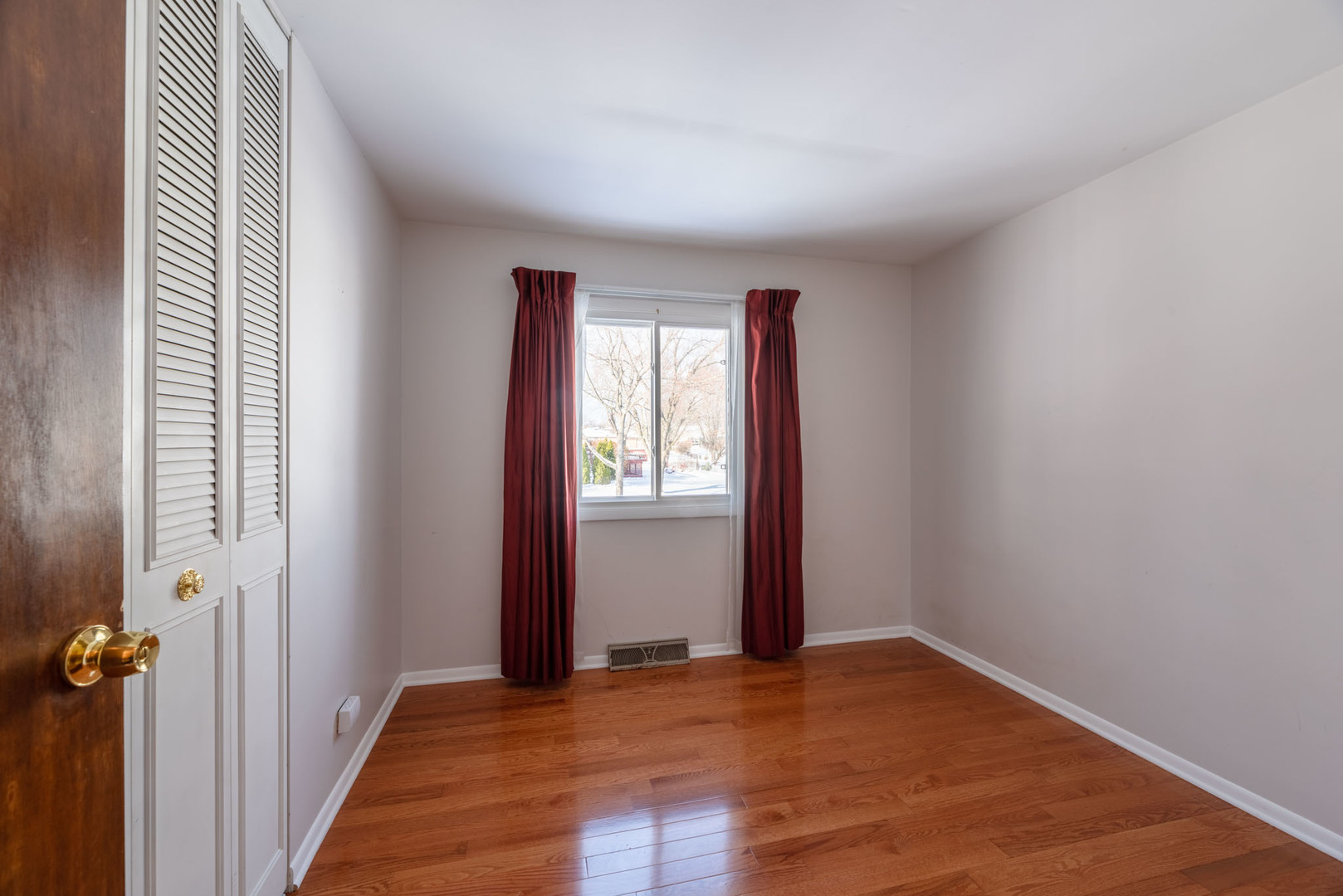 795 Plymouth Road, Hoffman Estates, IL 60192