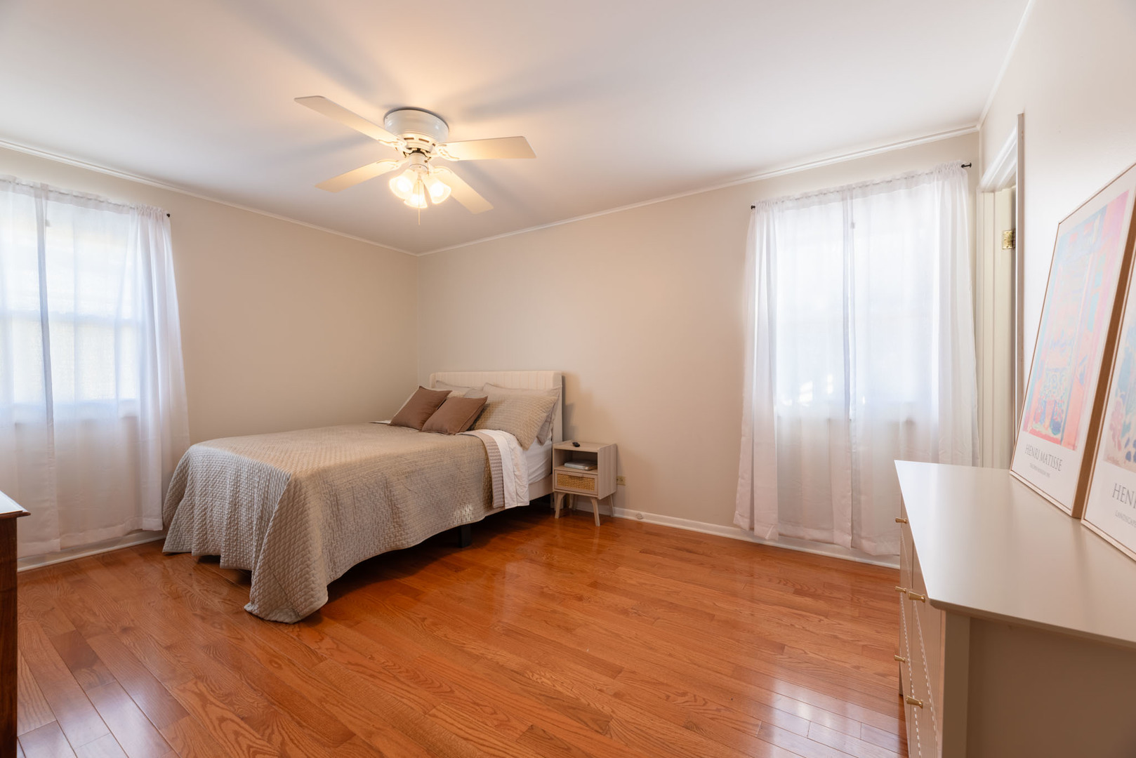 795 Plymouth Road, Hoffman Estates, IL 60192