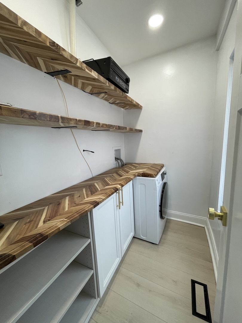 607 W Olive Street, Bloomington, IL 61701