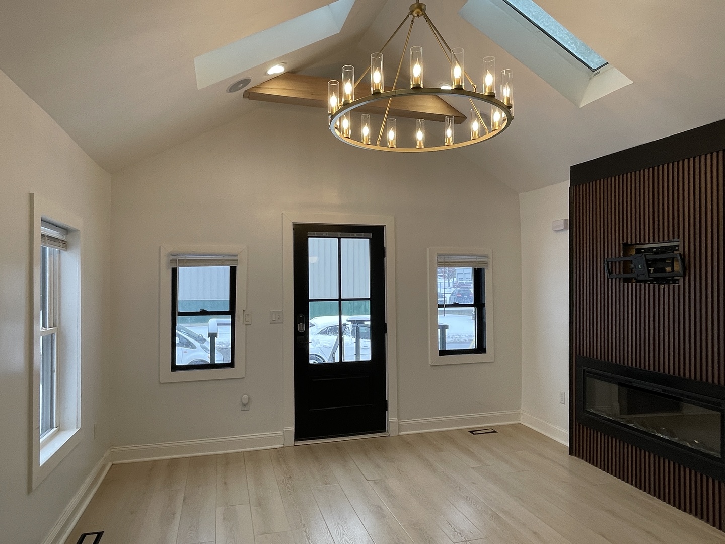 607 W Olive Street, Bloomington, IL 61701