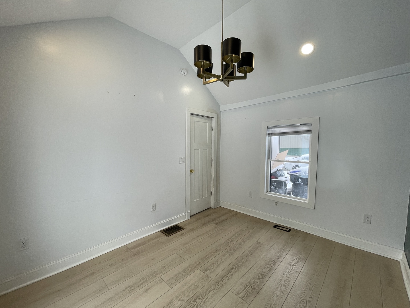 607 W Olive Street, Bloomington, IL 61701