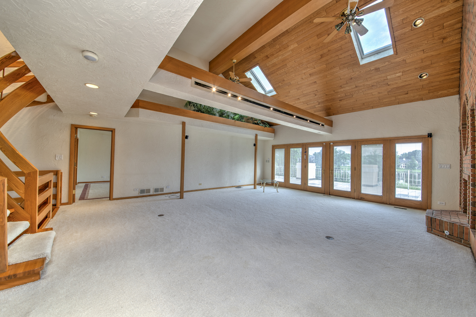 8170 Lake Ridge Drive, Burr Ridge, IL 60527