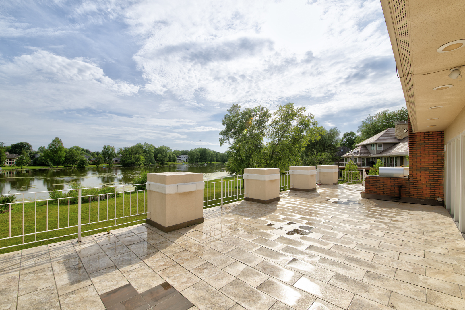 8170 Lake Ridge Drive, Burr Ridge, IL 60527