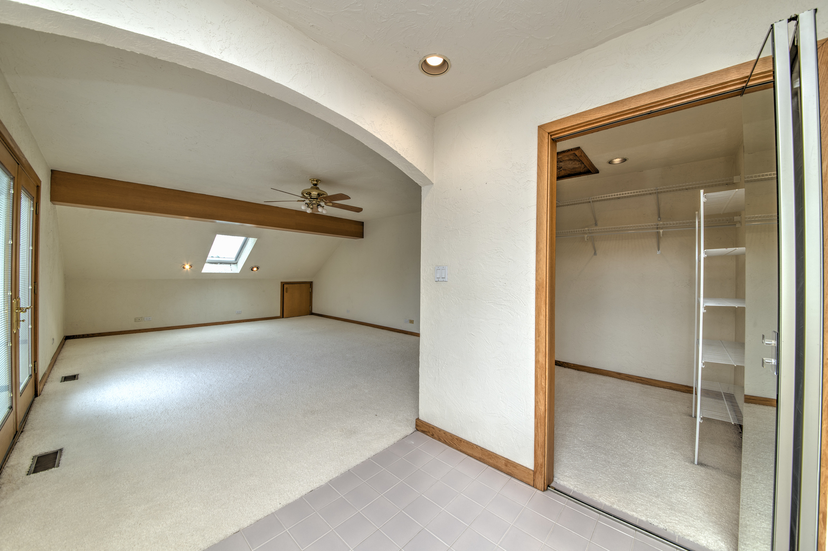 8170 Lake Ridge Drive, Burr Ridge, IL 60527