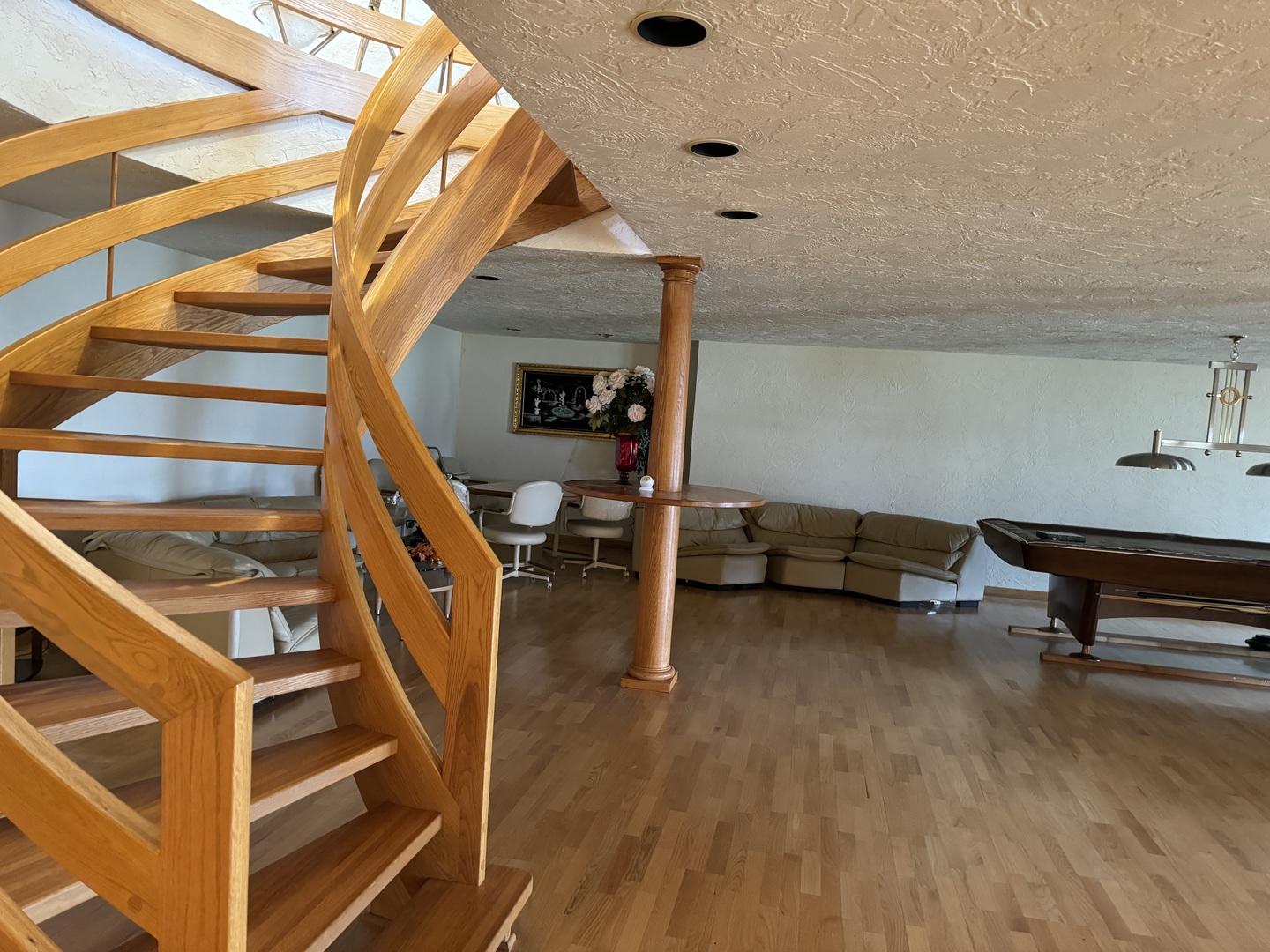 8170 Lake Ridge Drive, Burr Ridge, IL 60527