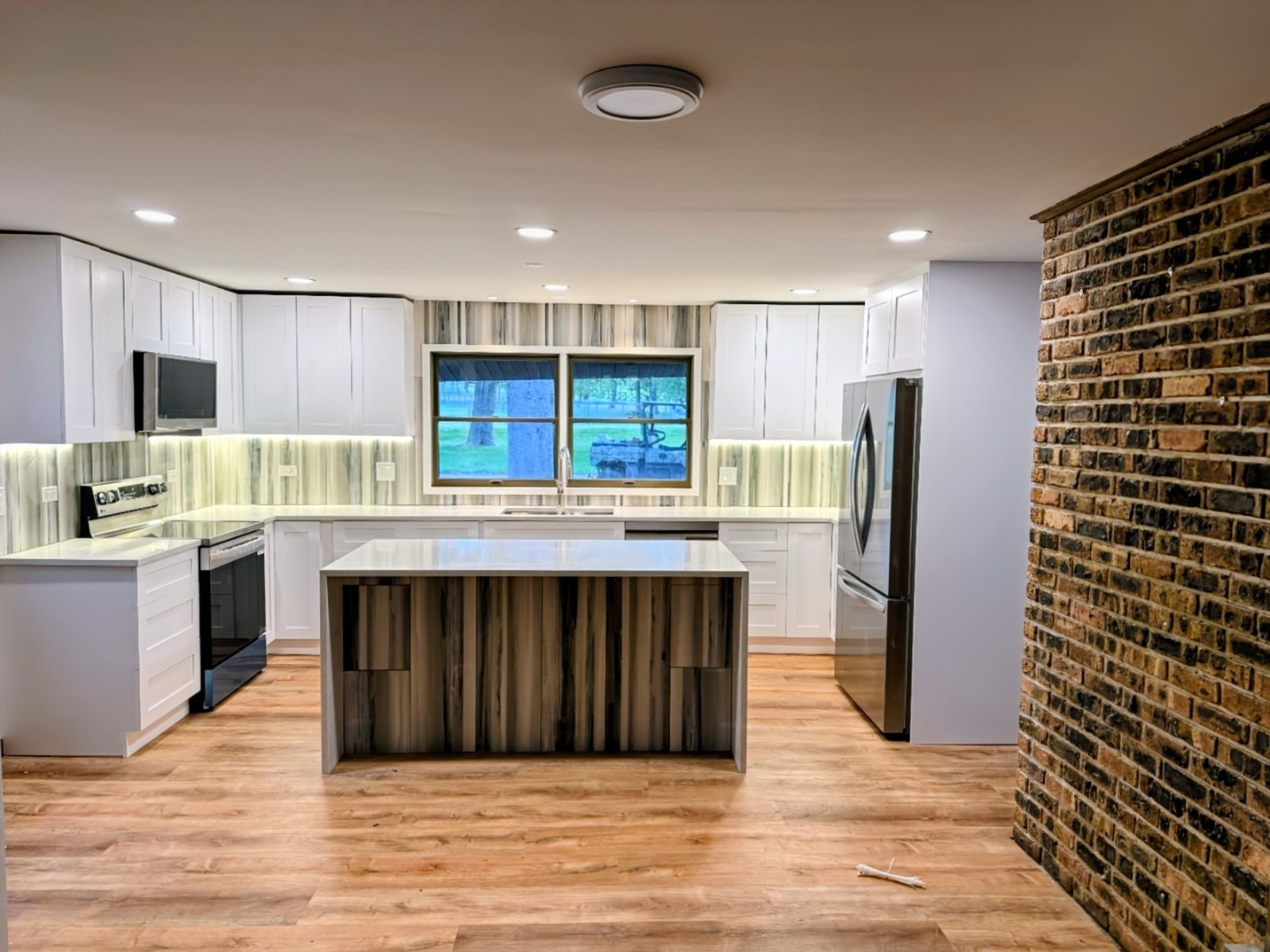 27996 W Roberts Road, Lake Barrington, IL 60010