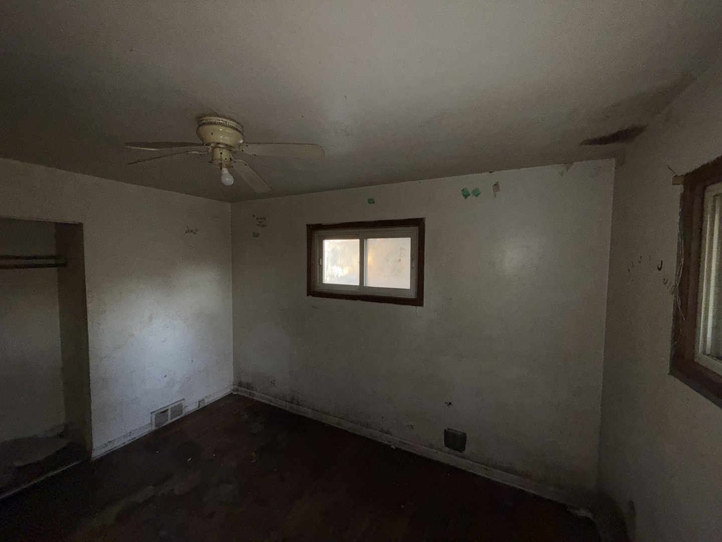 16243 Sussex Avenue, Markham, IL 60428