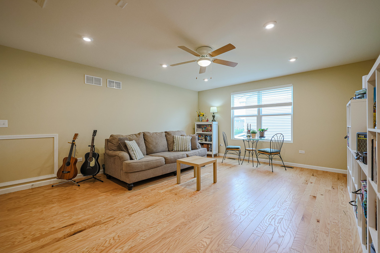 580 N Highlander Way, Addison, IL 60101