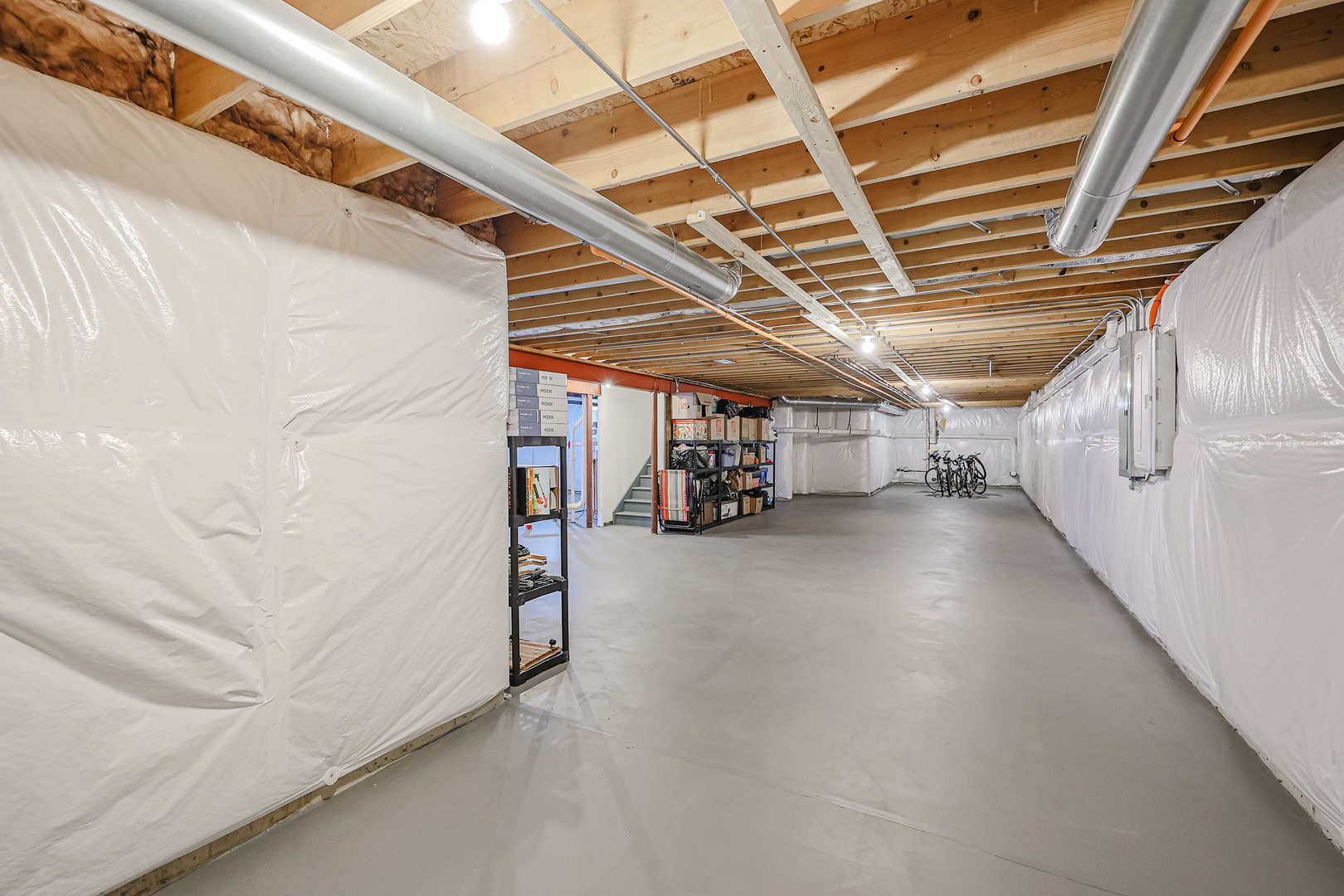 580 N Highlander Way, Addison, IL 60101