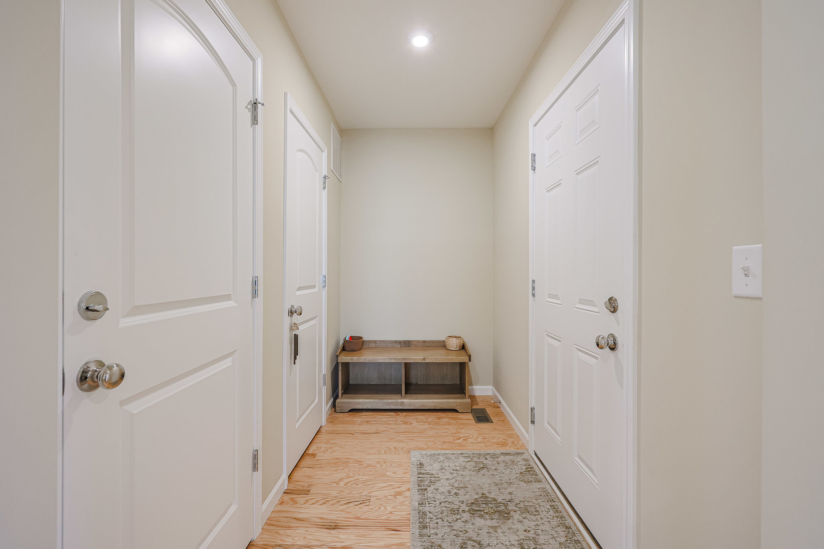 580 N Highlander Way, Addison, IL 60101