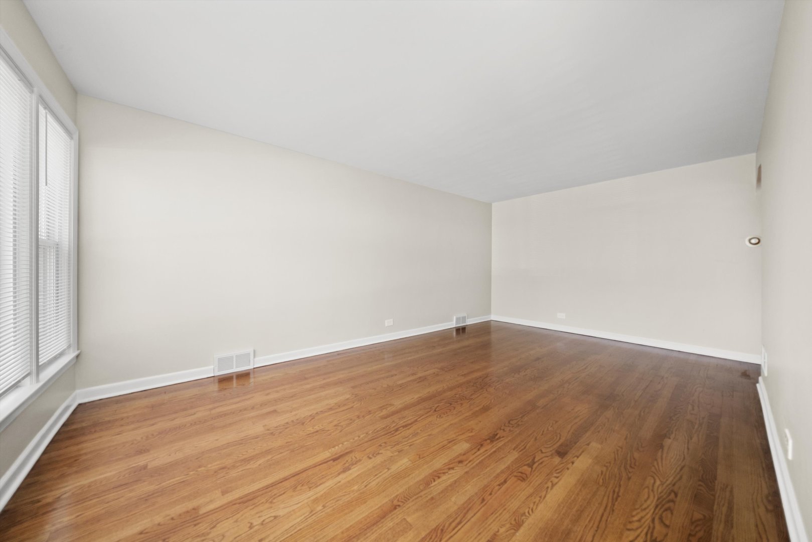 14231 S Dearborn Street, Riverdale, IL 60827