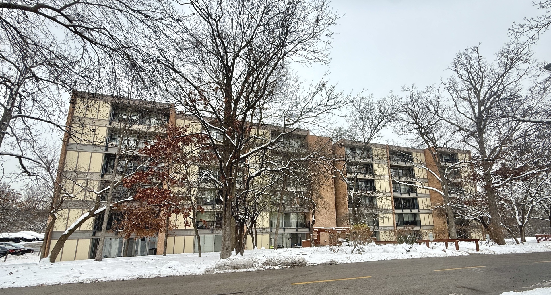 6010 Oakwood Drive #5D, Lisle, IL 60532