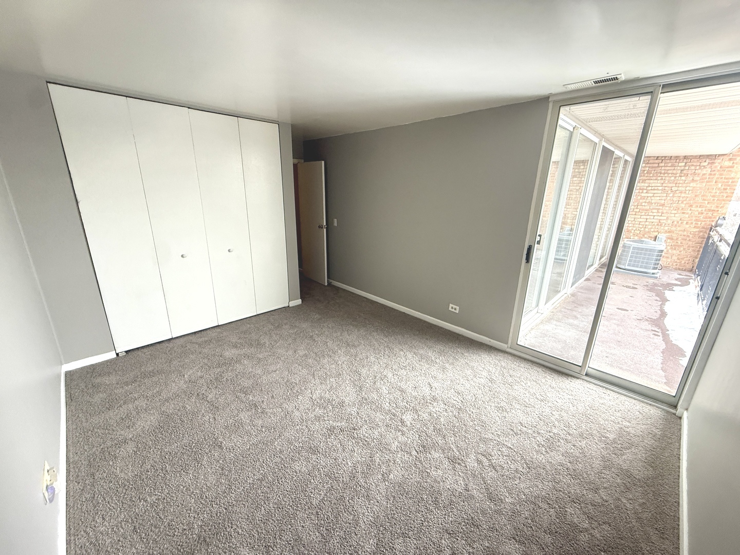 6010 Oakwood Drive #5D, Lisle, IL 60532